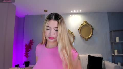 SQUIRTER DOLL    online show from April 20, 5:37 pm