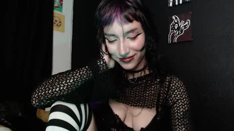 Snapshot of niakat_ chatting on January 12, 7:53 am niakat online show from January 12, 7:53 am