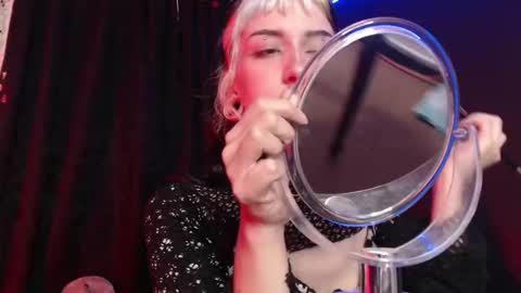 Snapshot of niakat_ chatting on March 11, 7:58 am niakat online show from March 11, 7:58 am