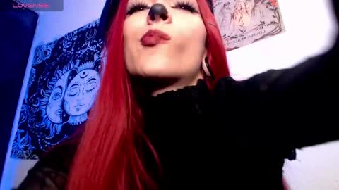 Snapshot of niakat_ chatting on October 23, 4:12 am niakat online show from October 23, 4:12 am