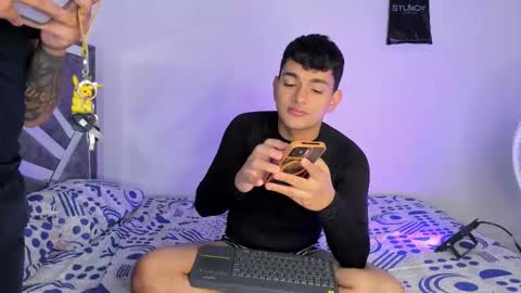 Snapshot of niall_falcon chatting on November 15, 12:30 am Niall online show from November 15, 12:30 am