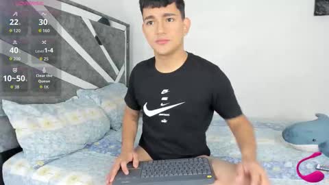 Snapshot of niall_falcon chatting on December 2, 12:54 pm Niall online show from December 2, 12:54 pm