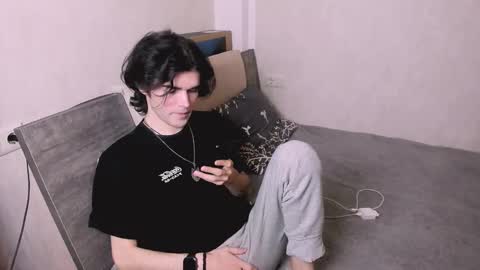 Snapshot of nic_ky chatting on October 21, 5:46 pm Nick PVT is open FanslyTwitter - Nic kycb online show from October 21, 5:46 pm