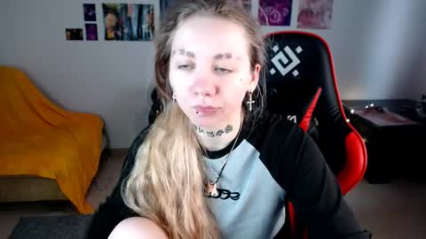 nica_kawaii online show from March 31, 8:04 am