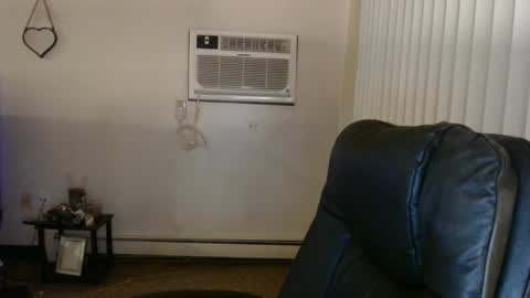 Snapshot of niccibaby chatting on February 2, 12:40 am Nicci babyyy online show from February 2, 12:40 am