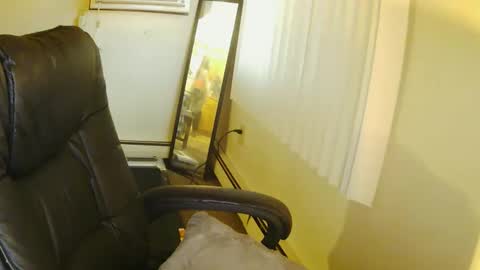 Snapshot of niccibaby chatting on October 13, 10:32 pm Nicci babyyy online show from October 13, 10:32 pm