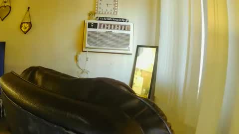 Snapshot of niccibaby chatting on October 29, 10:11 pm Nicci babyyy online show from October 29, 10:11 pm