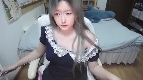 Belle online show from December 3, 2:37 pm