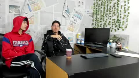 nice_boys11 online show from June 22, 1:19 pm