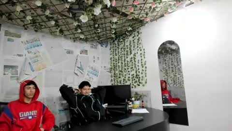 nice_boys11 online show from June 28, 1:06 pm