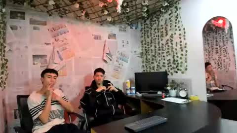 nice_boys11 online show from July 4, 1:17 pm