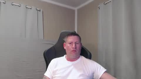 nice_juicy_cock online show from March 26, 1:01 am