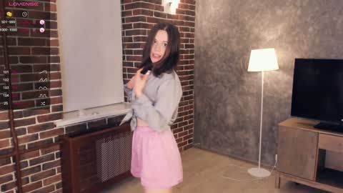 Snapshot of nice_kisss chatting on January 26, 2:24 am Alice online show from January 26, 2:24 am