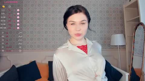 Snapshot of nice_kisss chatting on February 15, 7:27 am Alice online show from February 15, 7:27 am