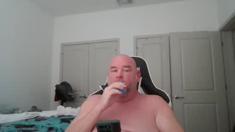 Snapshot of niceandslow4200 chatting on May 30, 4:15 pm niceandslow online show from May 30, 4:15 pm