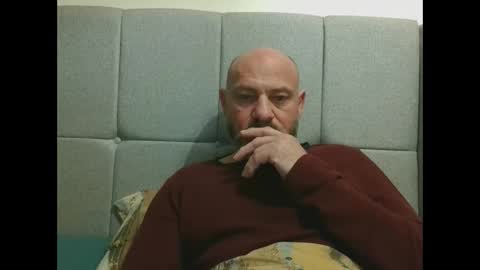 Snapshot of nicecock4u1979 chatting on March 2, 9:21 am hot builder online show from March 2, 9:21 am