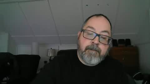 Snapshot of niceguy7208 chatting on February 10, 3:46 am niceguy7208 online show from February 10, 3:46 am