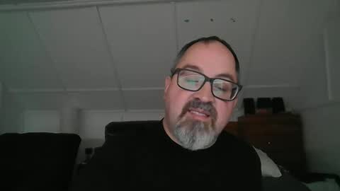 Snapshot of niceguy7208 chatting on October 6, 3:15 am niceguy7208 online show from October 6, 3:15 am