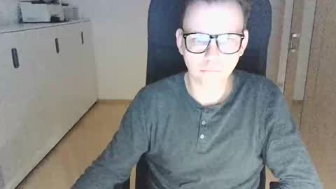 NiceGuyFlo online show from February 27, 12:10 am