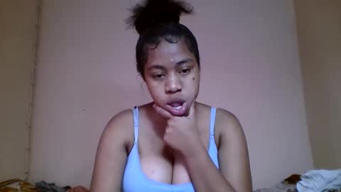 Snapshot of nicelly01 chatting on June 1, 6:26 am nicelly01 online show from June 1, 6:26 am