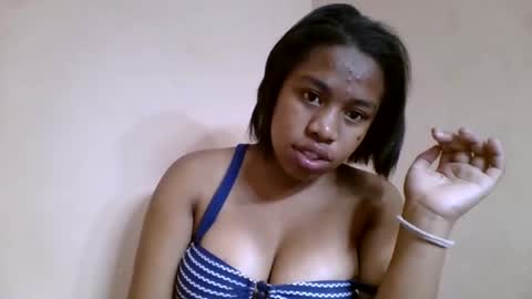 Snapshot of nicelly01 chatting on June 7, 5:38 pm nicelly01 online show from June 7, 5:38 pm