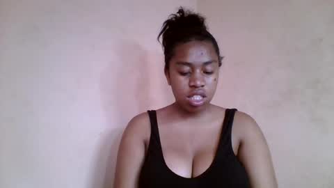 Snapshot of nicelly01 chatting on July 20, 11:34 am nicelly01 online show from July 20, 11:34 am