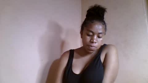 Snapshot of nicelly01 chatting on July 21, 6:43 pm nicelly01 online show from July 21, 6:43 pm