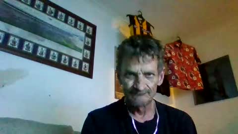 Snapshot of niceozziecockxxx chatting on October 12, 6:18 pm Sexiishaine online show from October 12, 6:18 pm