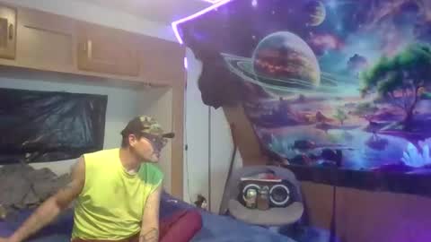 nicholasjesse51 online show from November 19, 2:44 am