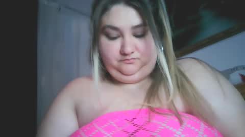 Nicholle online show from February 8, 10:08 pm