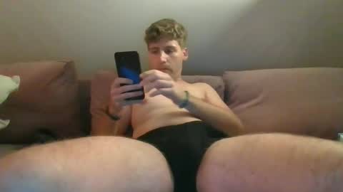 Snapshot of nick000000222222 chatting on November 17, 7:52 pm Nick online show from November 17, 7:52 pm