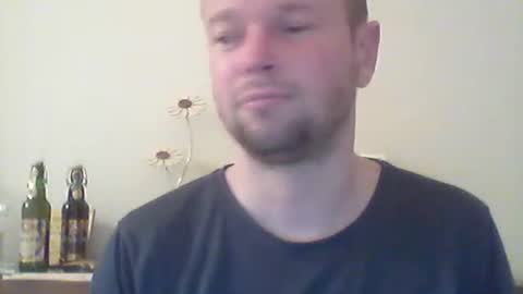 nick1990b online show from March 1, 4:54 pm