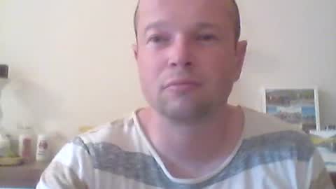 nick1990b online show from June 16, 4:42 pm