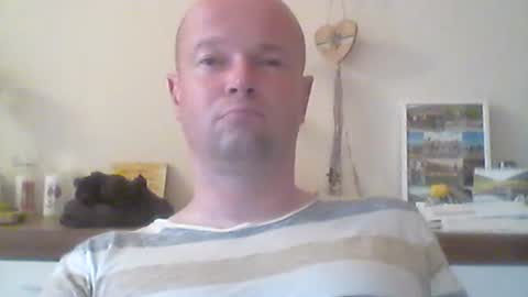 nick1990b online show from June 22, 6:05 pm