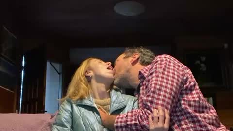 Snapshot of nick_and_bennie chatting on October 1, 7:20 pm Nick f and Bennie m online show from October 1, 7:20 pm