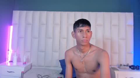 Snapshot of nick_collins20 chatting on February 27, 9:00 am Nick online show from February 27, 9:00 am