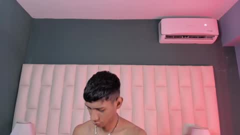 Snapshot of nick_collins20 chatting on March 2, 4:17 am Nick online show from March 2, 4:17 am