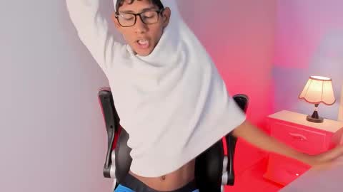 Snapshot of nick_collins20 chatting on September 24, 8:01 pm Nick online show from September 24, 8:01 pm