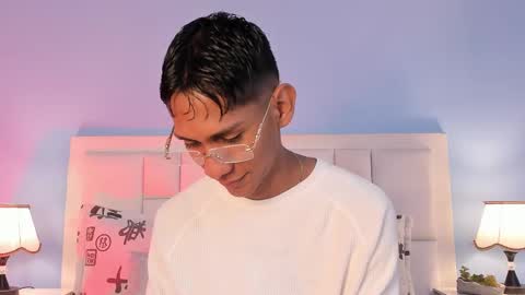 Snapshot of nick_collins20 chatting on October 4, 6:39 pm Nick online show from October 4, 6:39 pm