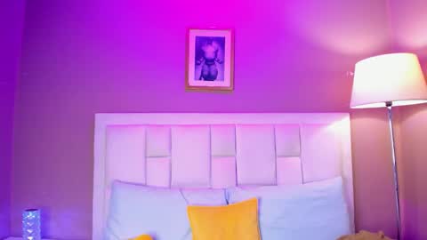 Snapshot of nick_collins20 chatting on February 26, 1:37 am Nick online show from February 26, 1:37 am