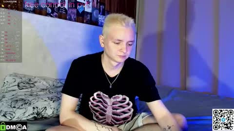 nick_kule online show from December 1, 11:32 pm