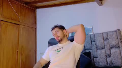 Snapshot of nick_moss_ chatting on February 12, 11:05 am nick_moss_ online show from February 12, 11:05 am