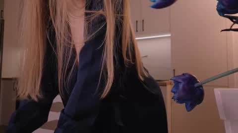 Nicka Cherie online show from March 6, 7:21 pm