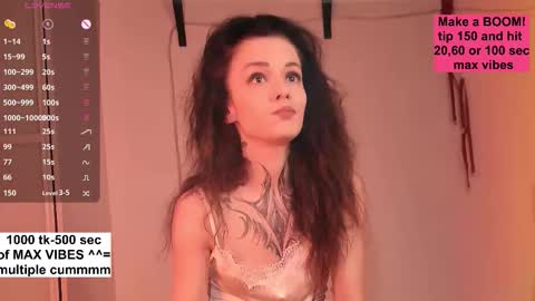 Snapshot of nickiii666 chatting on November 10, 7:40 am Karolina online show from November 10, 7:40 am