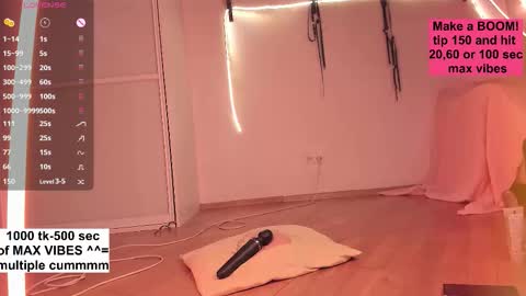 Snapshot of nickiii666 chatting on November 28, 9:45 am Karolina online show from November 28, 9:45 am