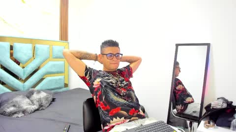 nickk_jonson online show from April 8, 1:00 pm