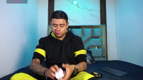 Snapshot of nickk_jonson chatting on May 16, 1:10 pm nickk_jonson online show from May 16, 1:10 pm