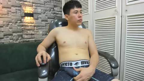 Snapshot of nickk_wolff chatting on September 23, 8:23 pm Nickk Wolff online show from September 23, 8:23 pm