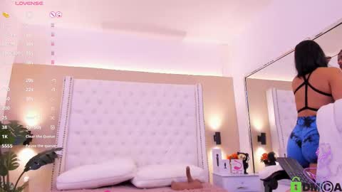 Snapshot of nickky_thompson chatting on November 5, 1:33 pm nickky online show from November 5, 1:33 pm