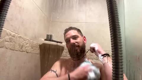 Snapshot of nicklong88 chatting on January 11, 3:11 am nicklong88 online show from January 11, 3:11 am